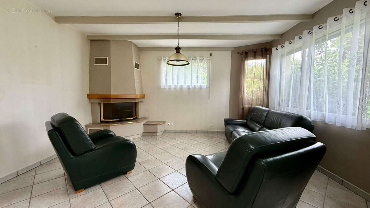Maison 90 m2 - véranda - terrain de 1100m2 - GUILERS - photo 9