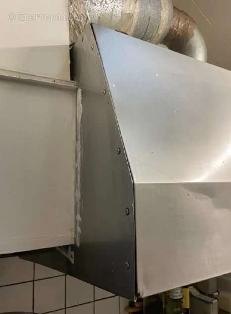 Commerce à PARIS-9E