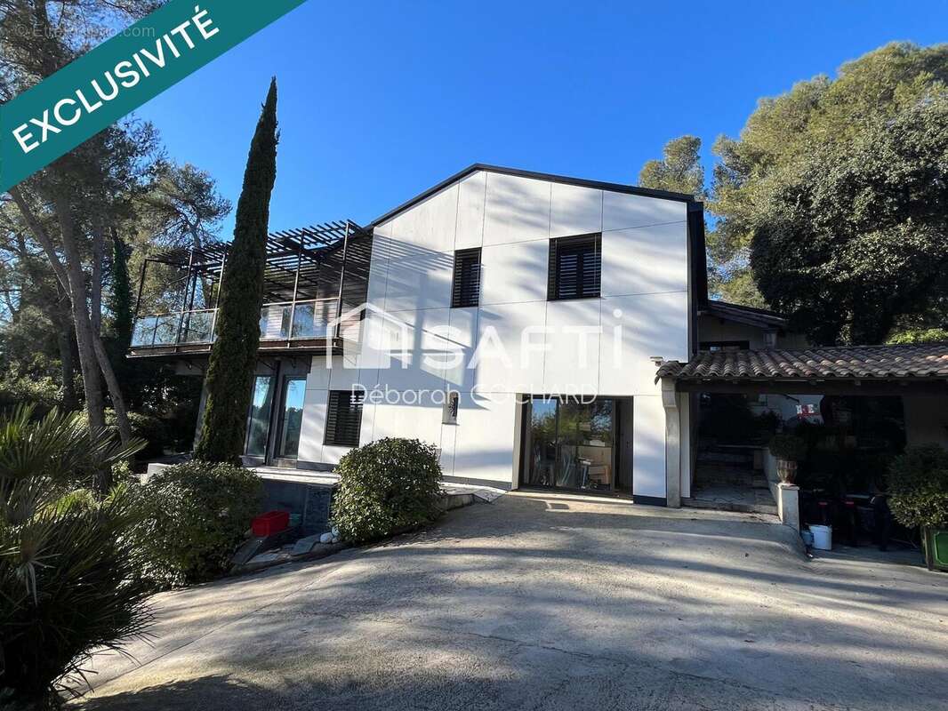 Photo 3 - Maison à SAINT-CLEMENT-DE-RIVIERE