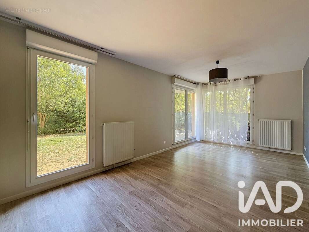 Appartement 60 m² à Lieusaint  - photo 2
