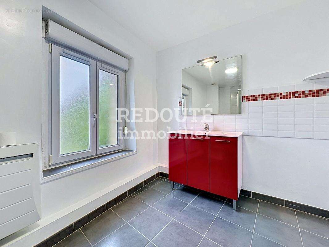 Les mesneux- maison de type 5 avec jardin et garage - photo 17