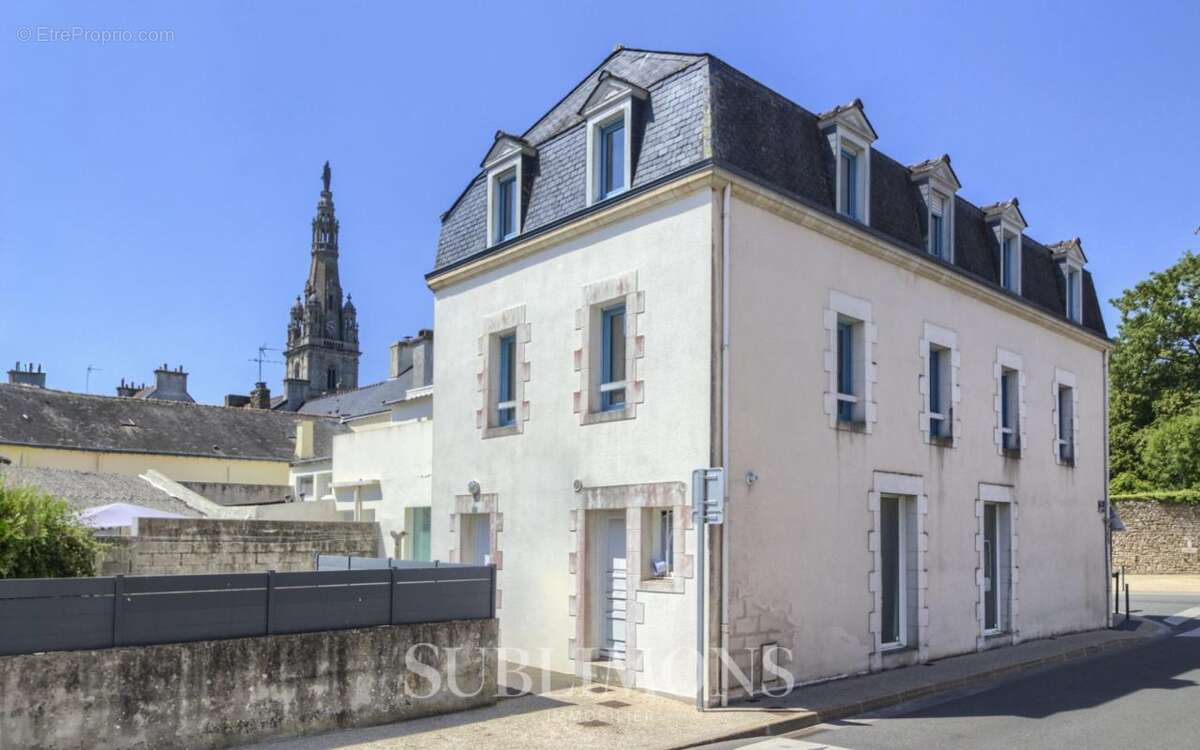 Sainte-Anne-d'Auray - Spécial Investisseur : Immeuble de rapp - photo 2