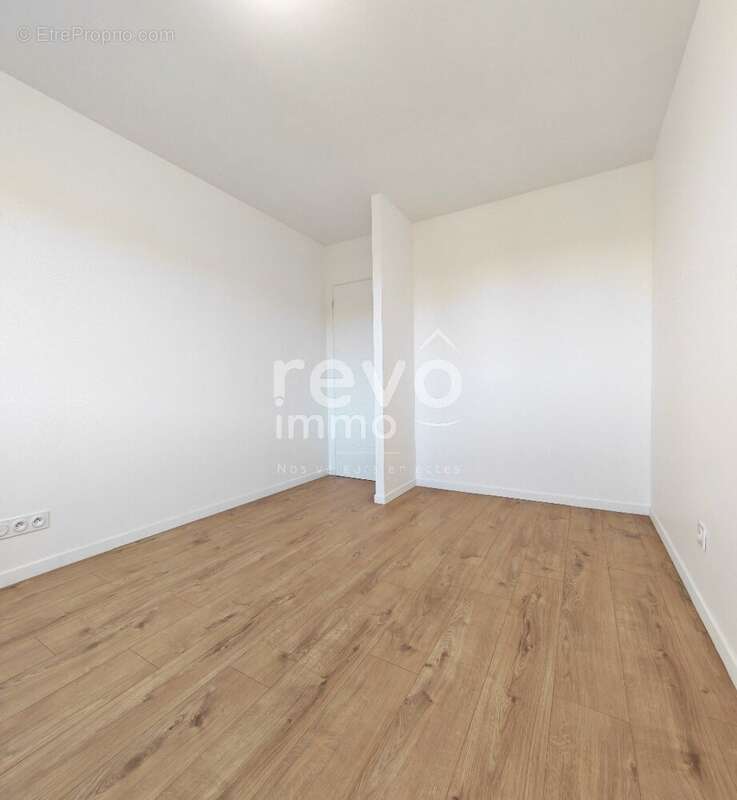 Maison à SAINT-JEAN-DE-THURIGNEUX