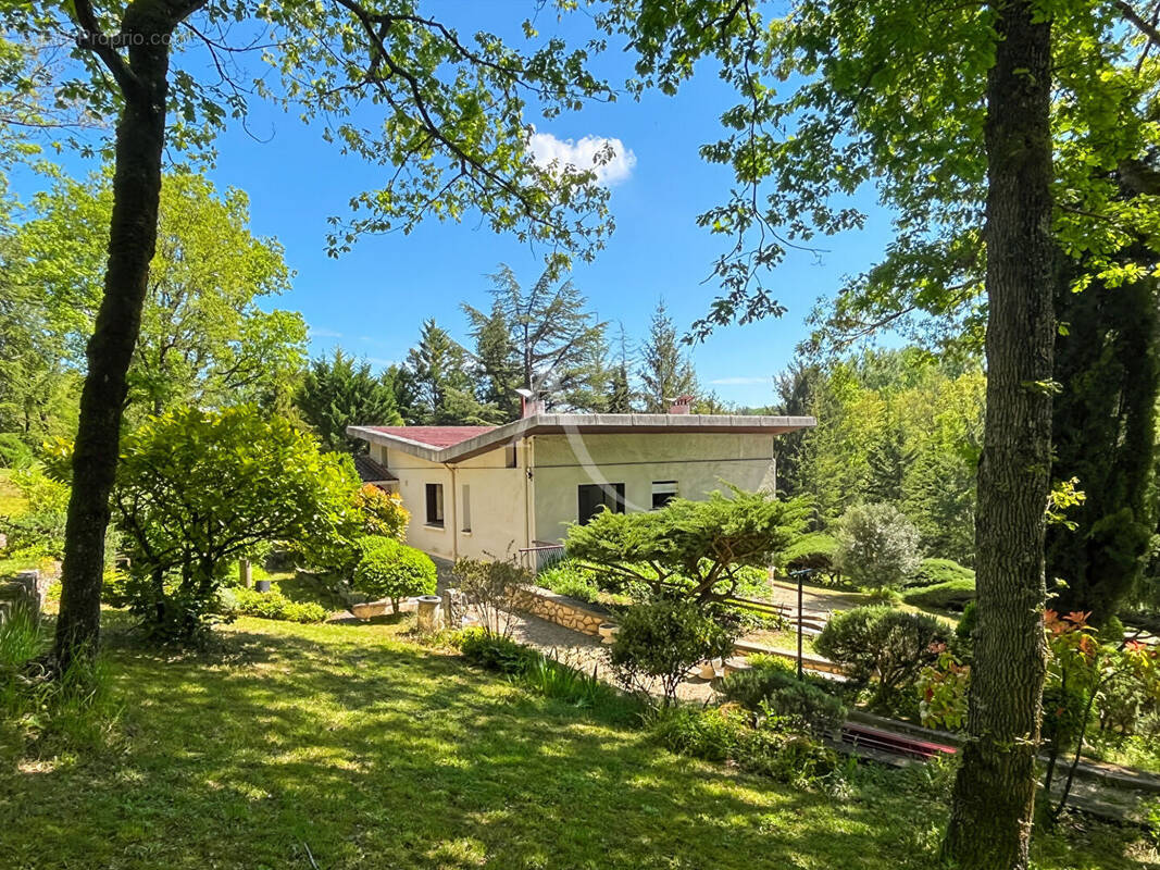Maison à MONTAYRAL