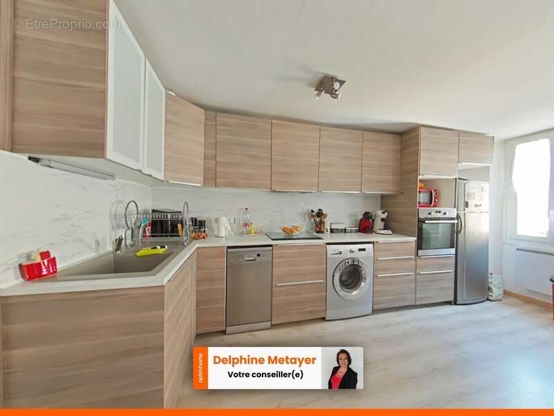 Appartement à VINS-SUR-CARAMY