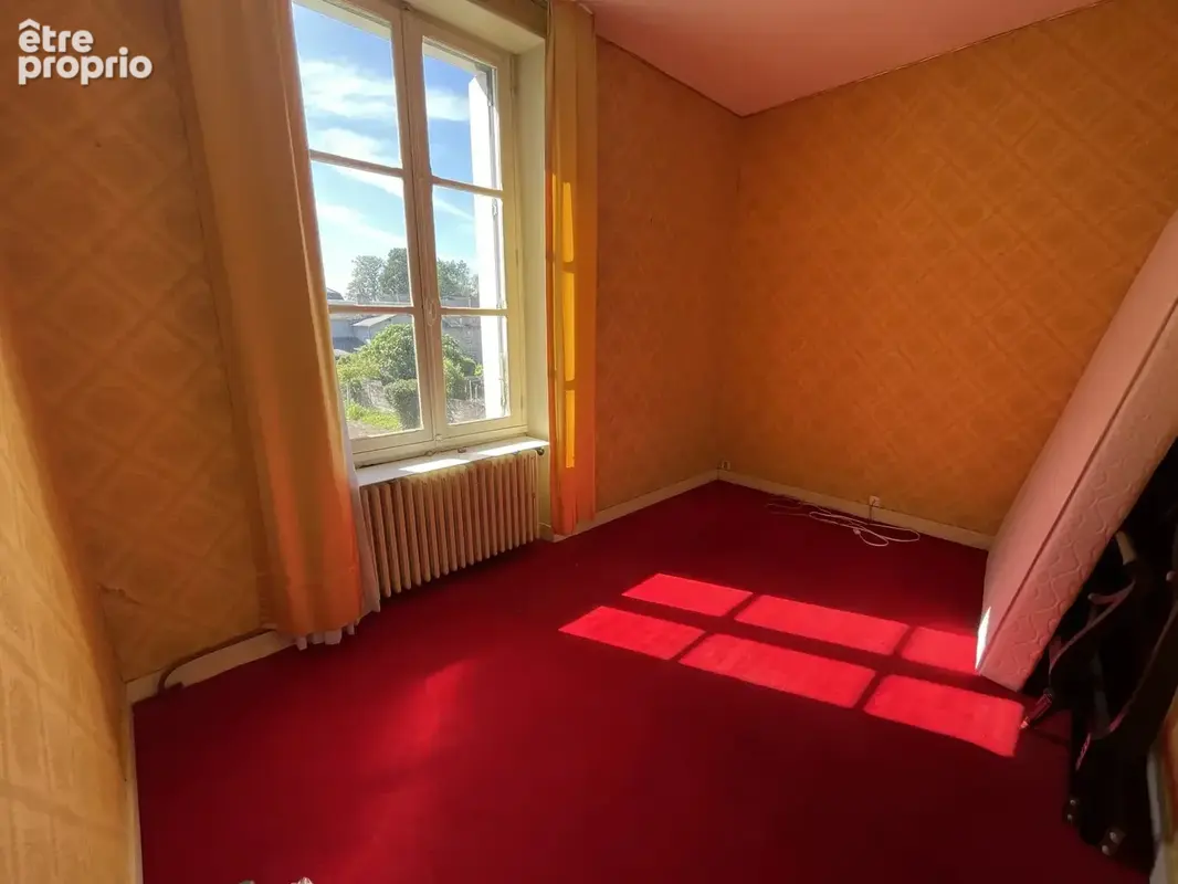 Maison bourgeoise avec terrain et hangar - photo 12
