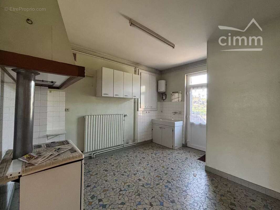 Maison à DOMPIERRE-SUR-BESBRE