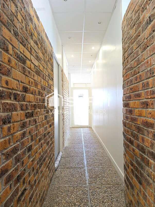 Photo 8 - Commerce à FEUQUIERES-EN-VIMEU