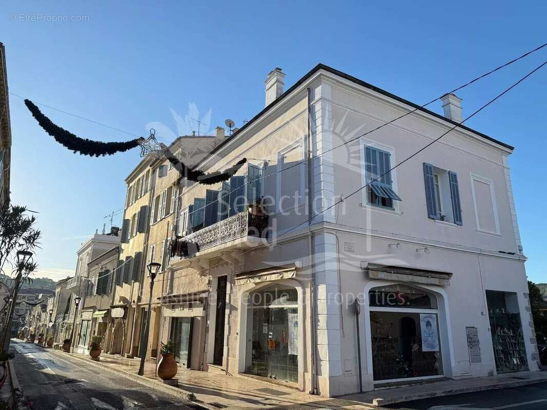 Appartement à VALLAURIS