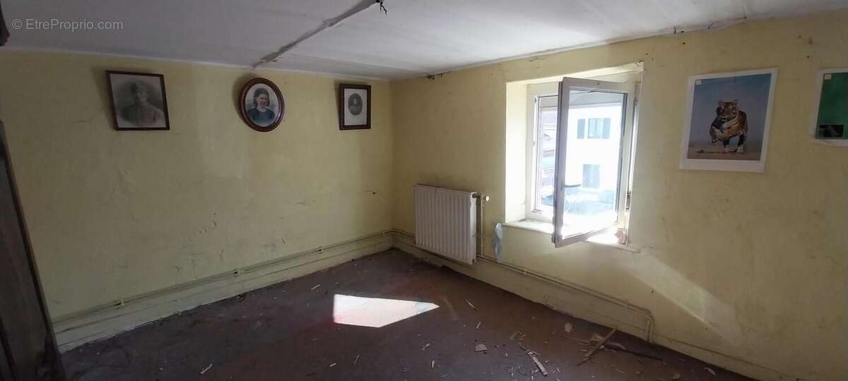 Maison à LA CHAPELLE-LES-LUXEUIL