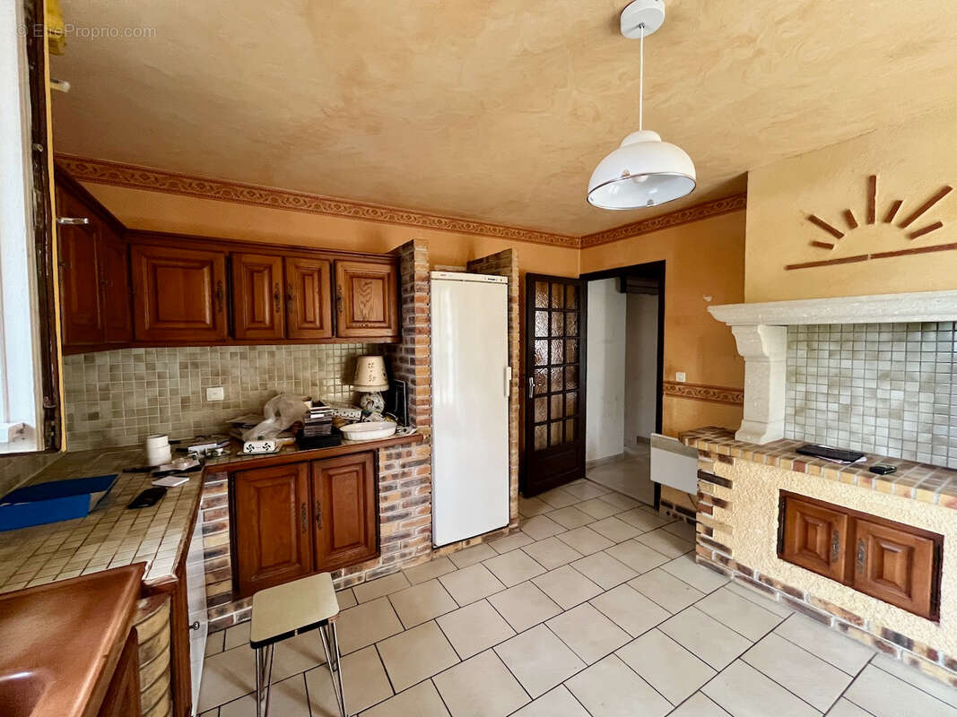 Secteur Villeneuve sur Lot, à la campagne sans aucun vis-à-vis, cette maison pleine de charme et de caractère avec son pigeonnie - photo 7