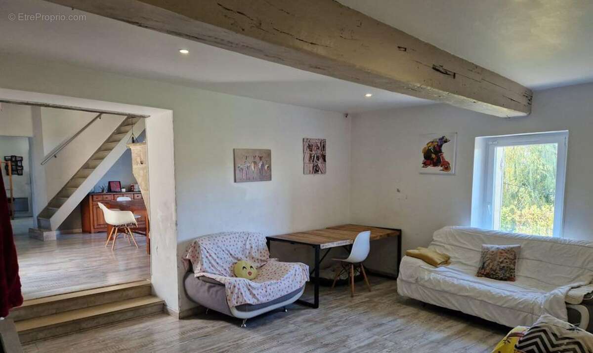 Maison à RAUZAN
