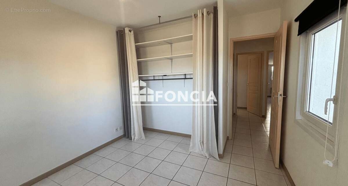 Appartement à SOLLIES-VILLE