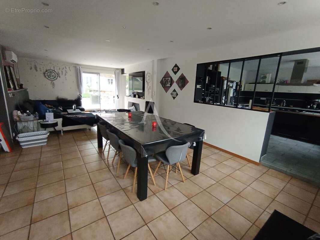 En vente  -  parigny les vaux, proche pougues,  5 mn guerigny, maison  4 chambres - photo 2