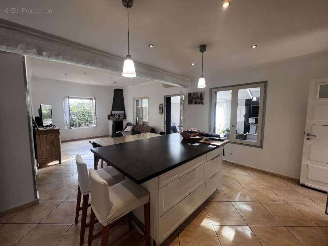 Maison à SAINT-GILLES