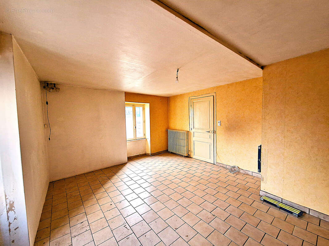 Maison à SAINTE-FLORINE