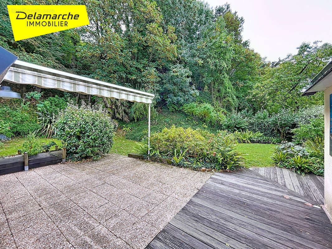 Maison à DONVILLE-LES-BAINS