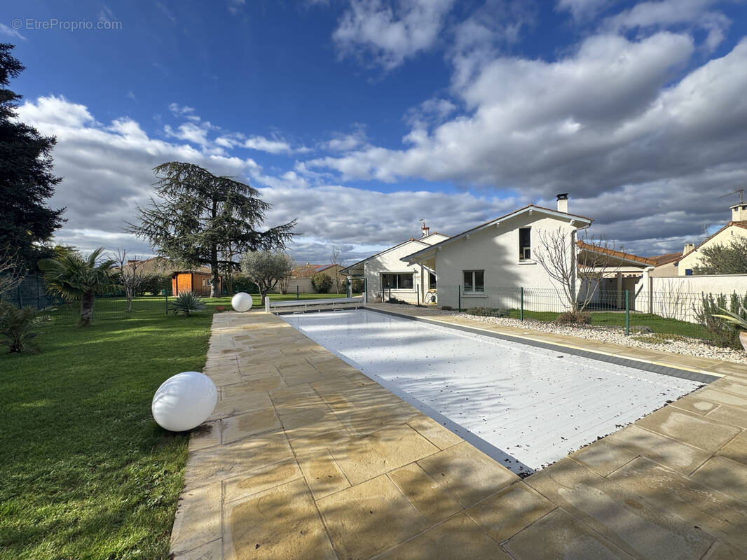 Maison à ROMANS-SUR-ISERE