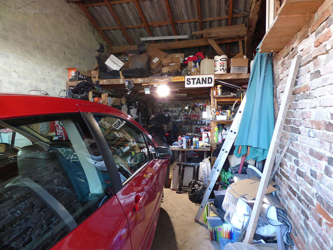 Maison à SAINT-TRIVIER-DE-COURTES