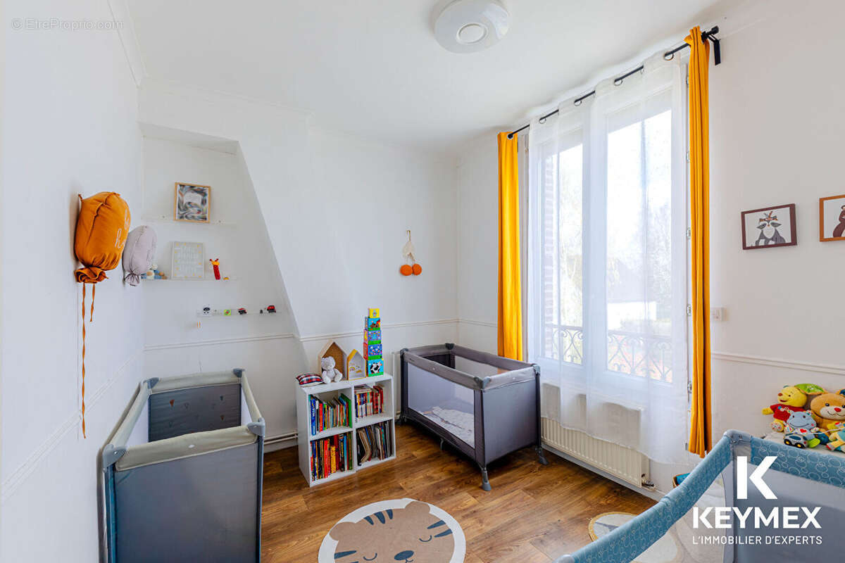 Maison à SAINTE-GENEVIEVE