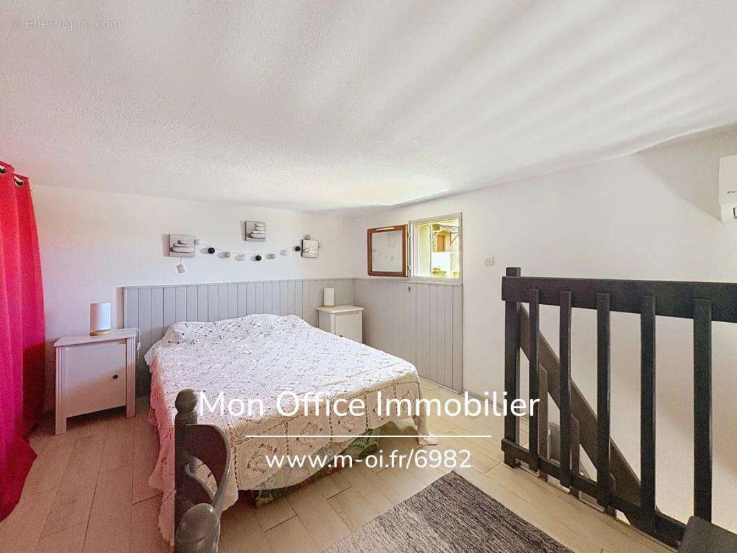 Référence : 6982-les - mazet duplex vue mer & collines avec terrasse & parking à cavalaire sur mer - photo 8