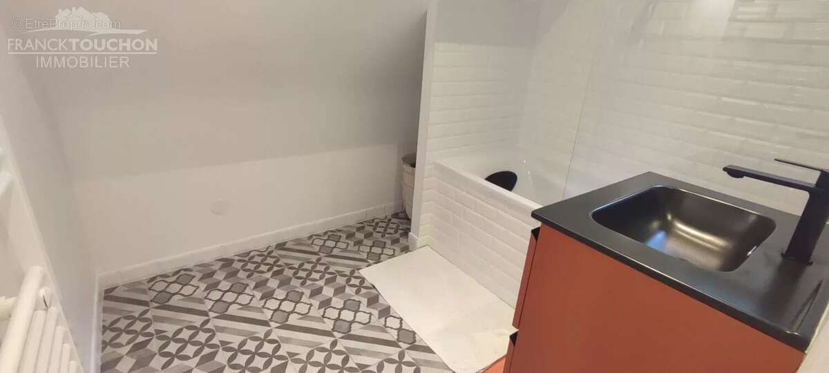 Maison à FERRIERES-EN-GATINAIS