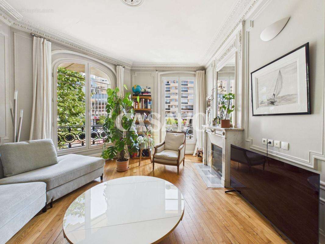 Appartement à SURESNES