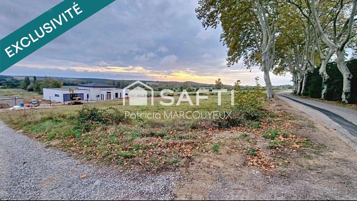 Terrain 873 m² à Villespy  - photo 2