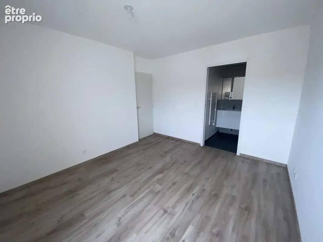 Sciez, dernier etage appartement  5 pieces de  112,34 m2 4 chambres - photo 8