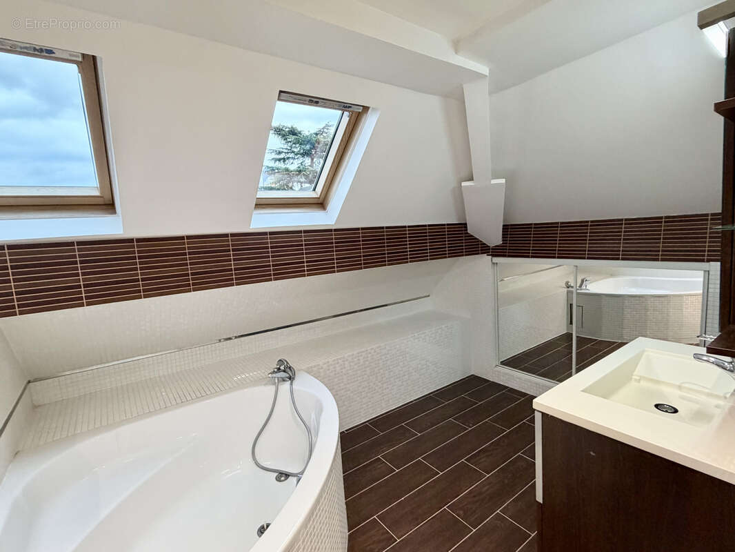 Maison à LIMEIL-BREVANNES