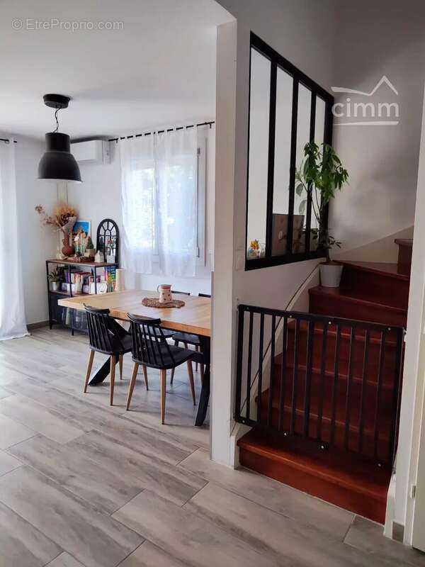 Appartement à GUILHERAND-GRANGES