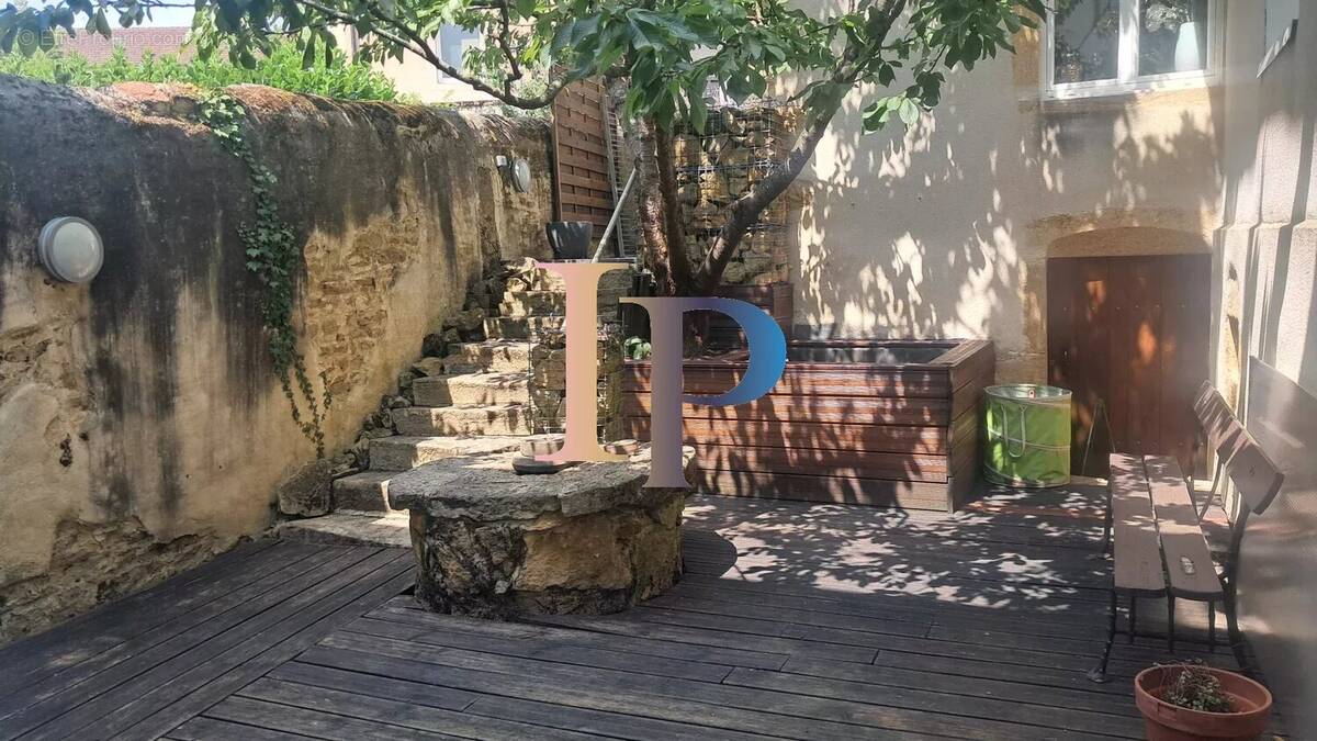 Coeur de ville charolles - photo 1