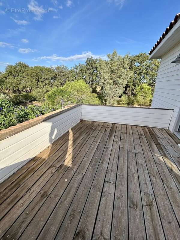 Maison à VILLENEUVE-DE-LA-RAHO