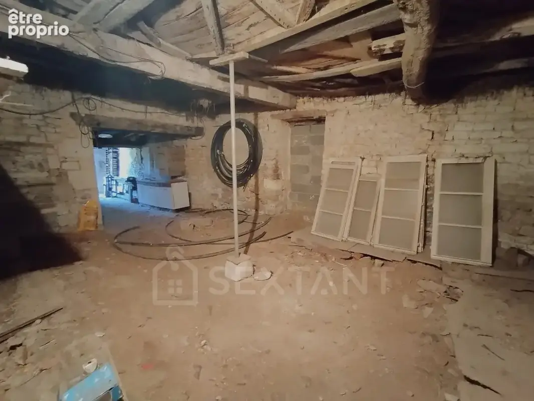 Maison de 120 m²  à rénover  4 chambres  grandes dépendances - photo 15