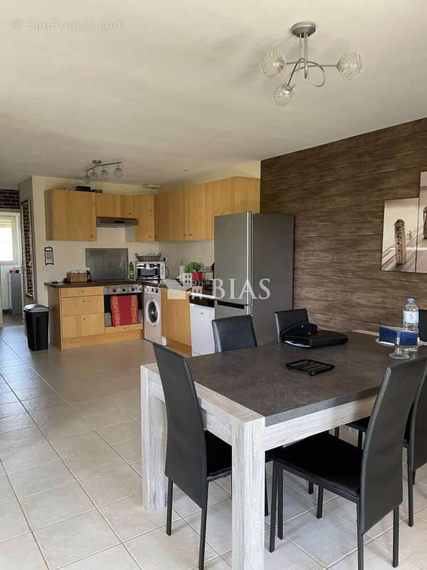 Appartement à EQUEMAUVILLE