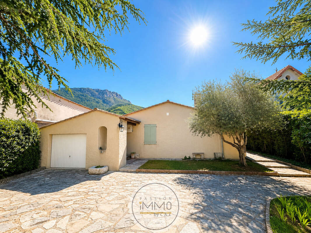 Villa plain pied, centre ville SISTERON - photo 5