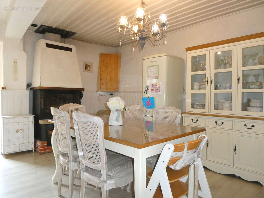 Maison à MONTROMANT