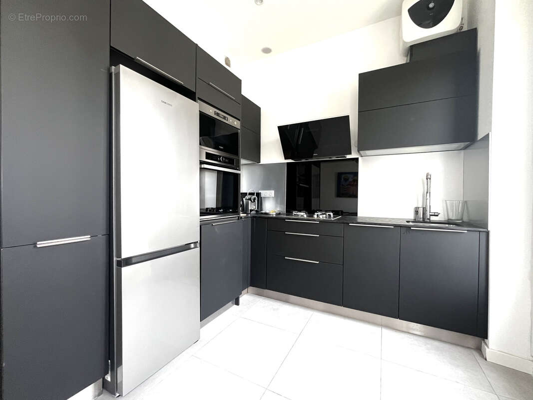 Appartement à MARSEILLE-7E