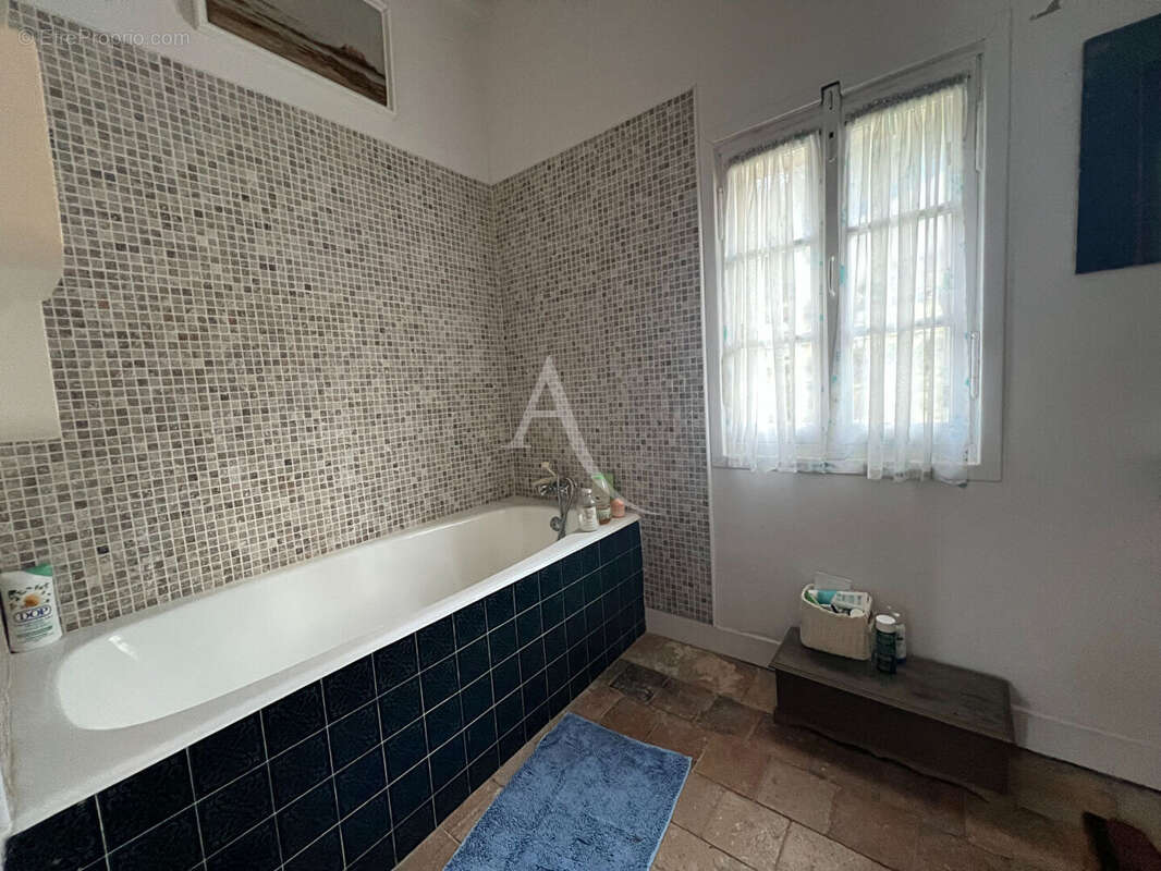 Maison à MONTRICHARD