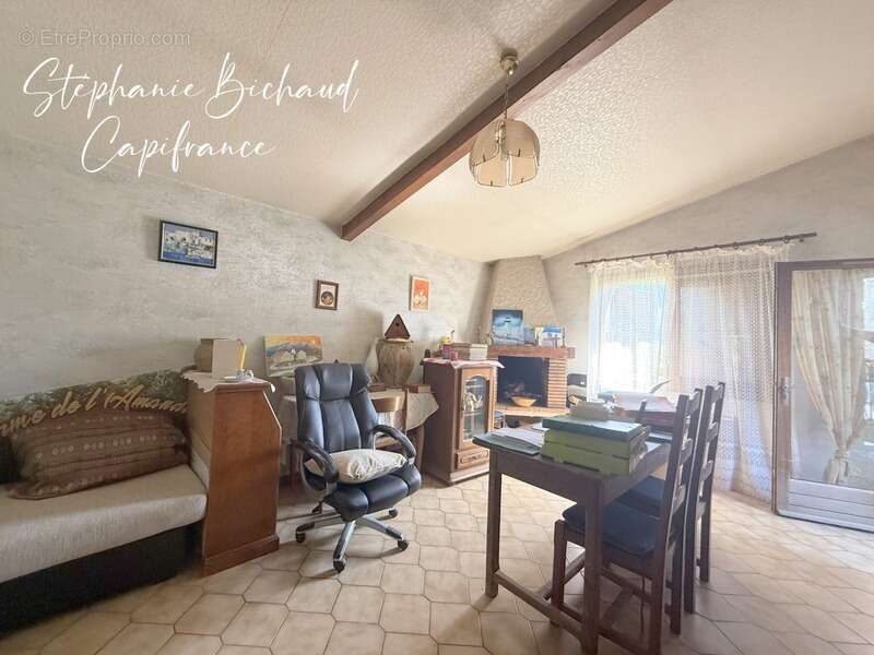 Maison à LARDIER-ET-VALENCA