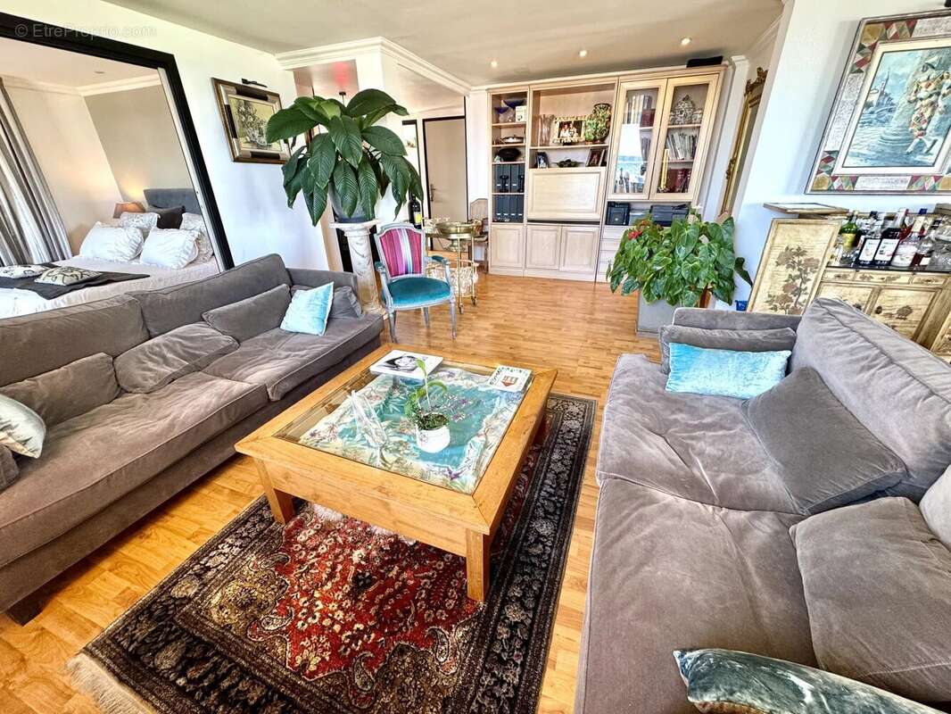 Cannes Plages du Midi vente 3 pièces dans villa - photo 2