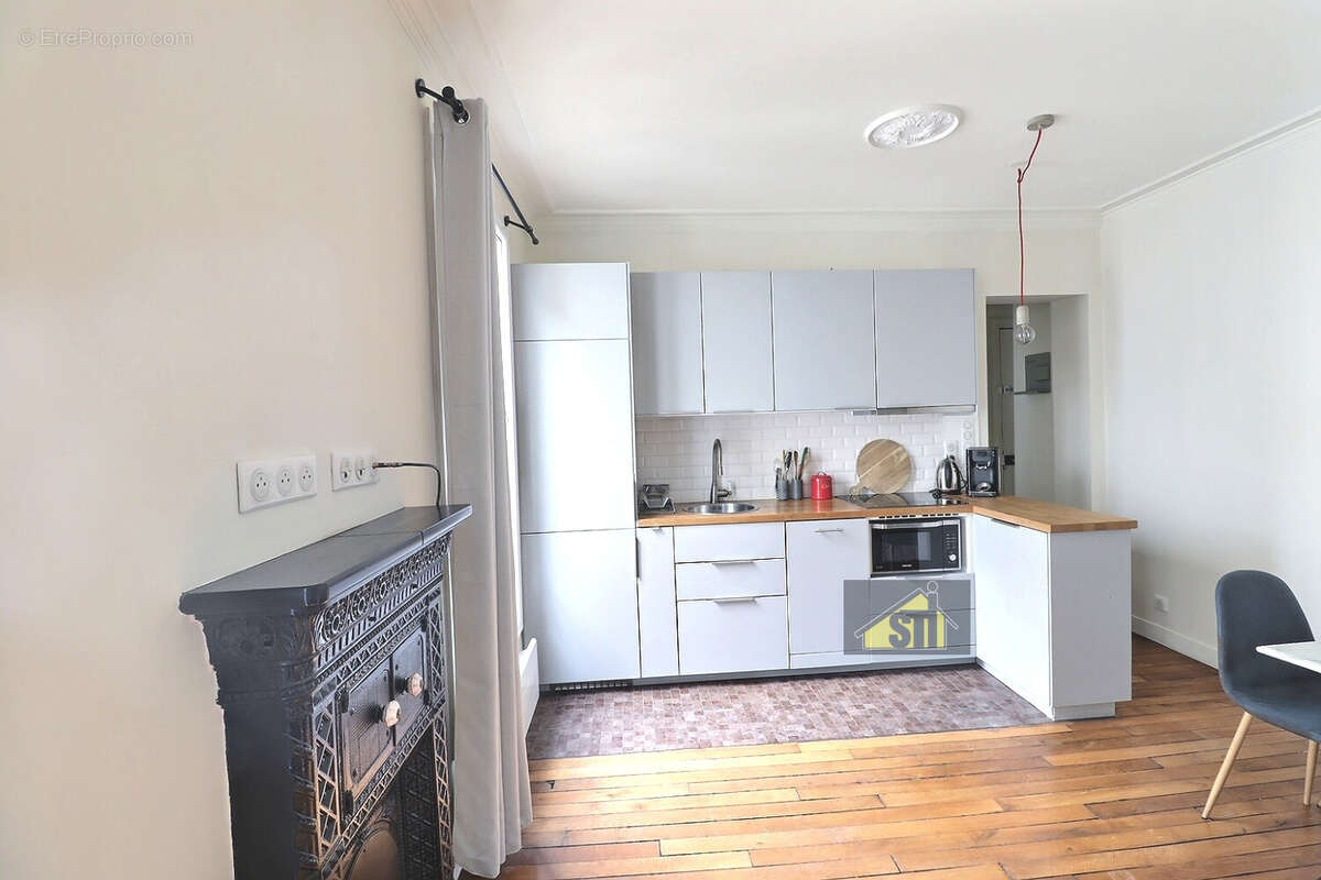 Appartement à PARIS-14E