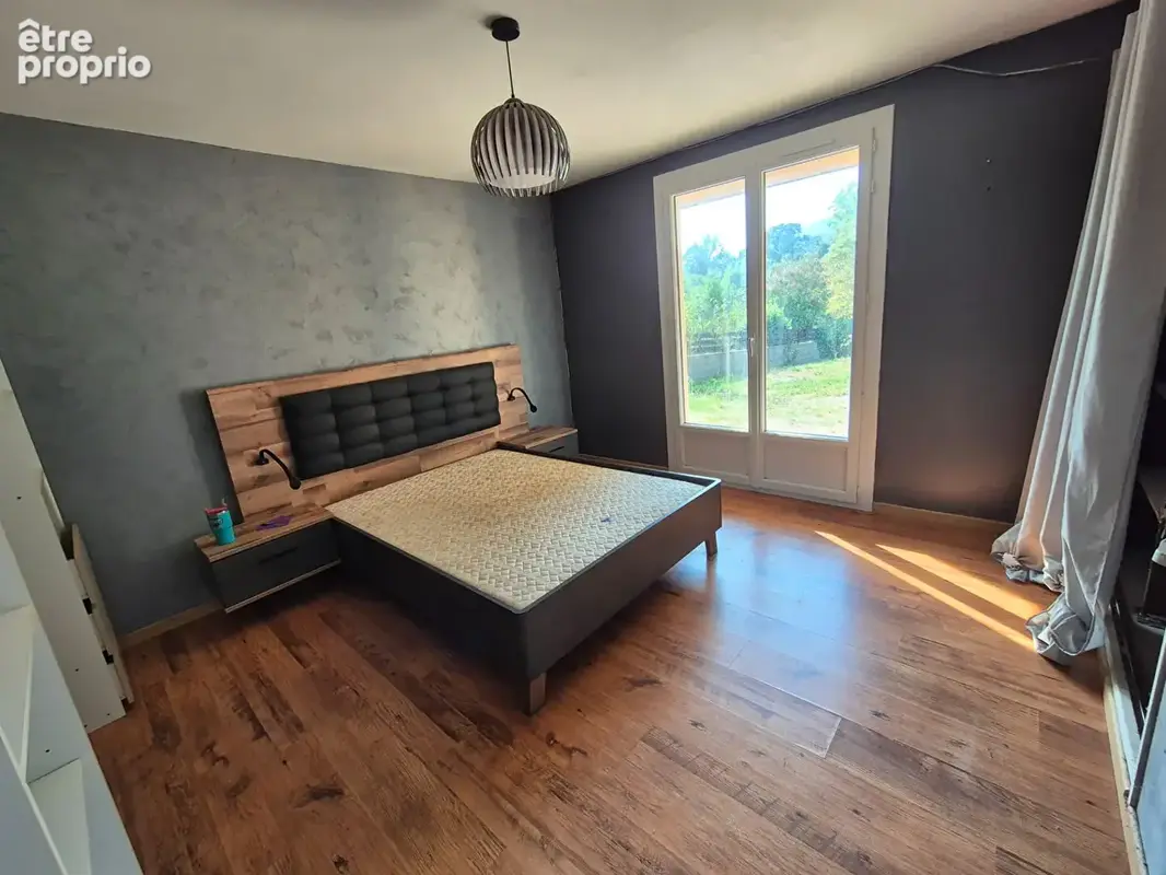 Maison Serres/Arget  T5 de136 m2 sur terrain de 2050 m² - photo 7