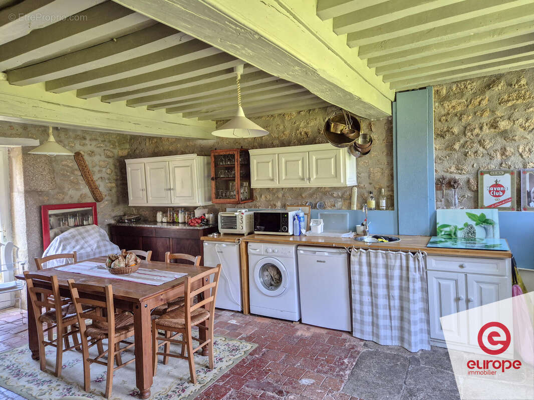 Maison à SAINT-MARTIN-DU-PUY