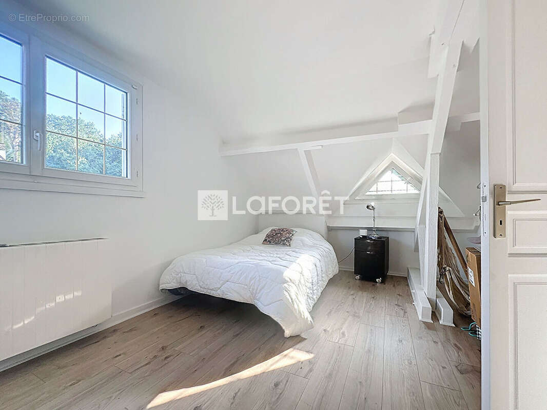 Maison à OZOIR-LA-FERRIERE