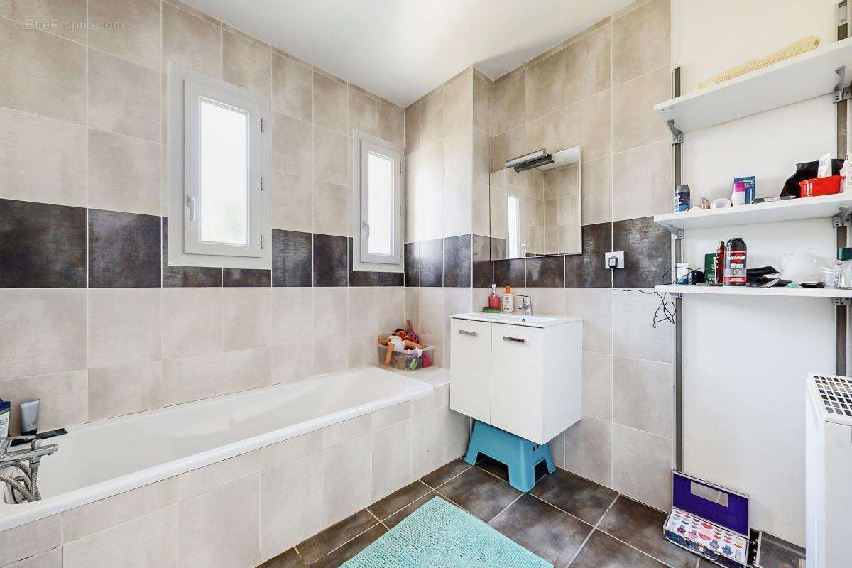 Maison à POLLIONNAY