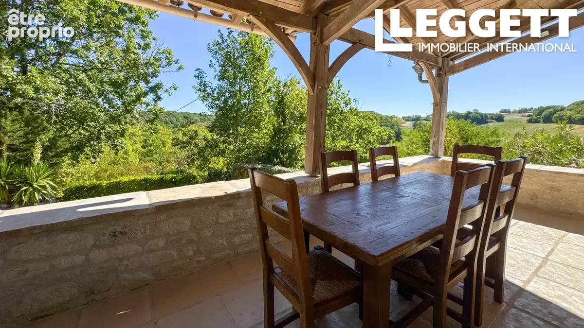 Superbe propriété en pierre rénovée, offrant 2 gîtes & piscine, vues et un cadre privé exceptionnelle - photo 4