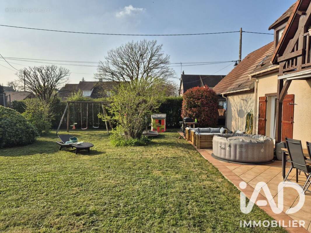 Maison 125 m² à Mezieres-En-Drouais  - photo 2