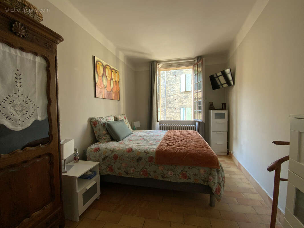 Appartement place aux herbes. - photo 4