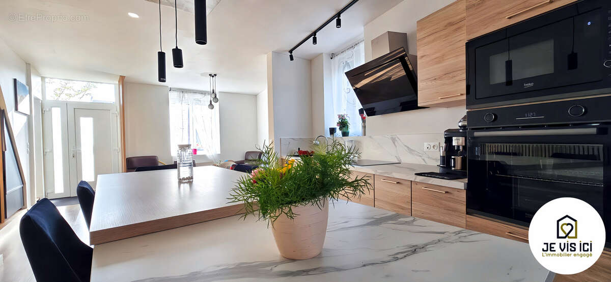 Maison à HALLENNES-LEZ-HAUBOURDIN